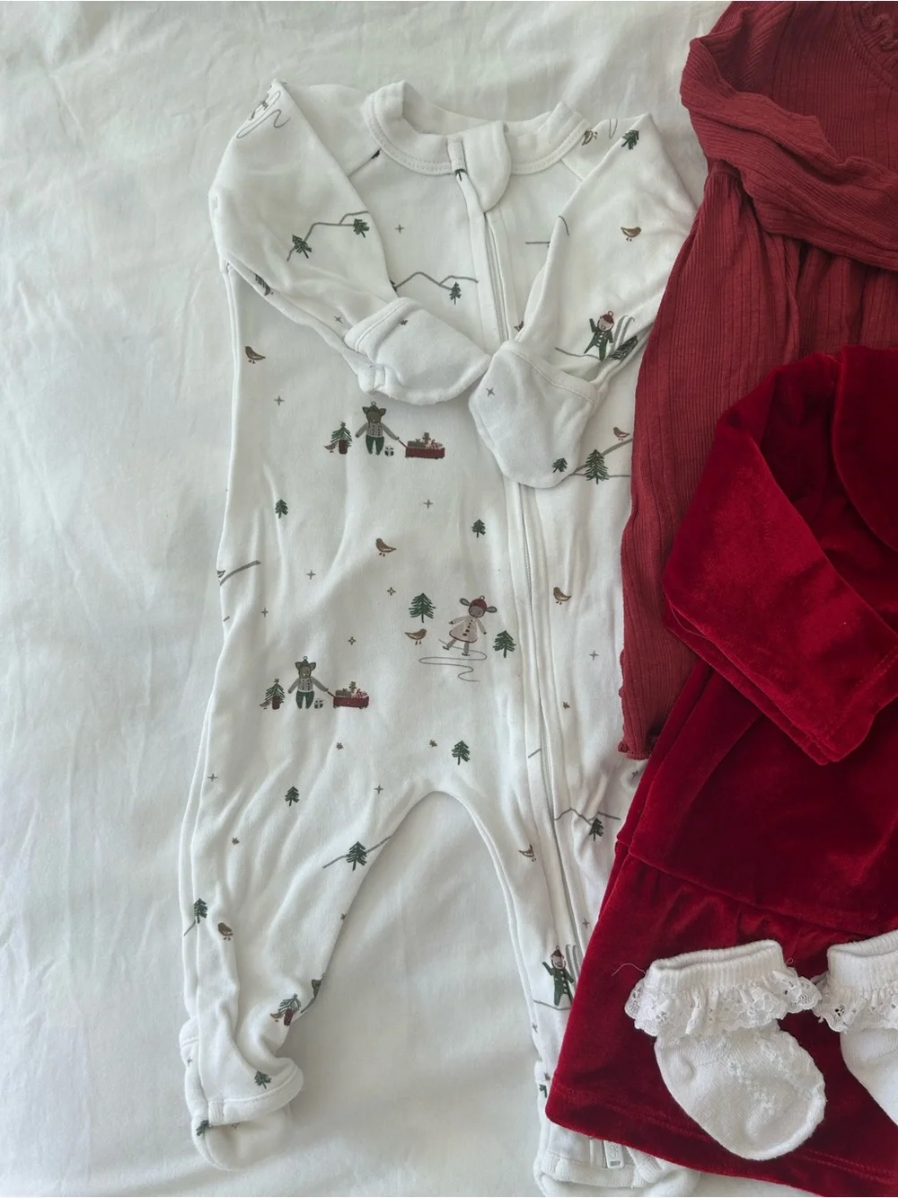 Bundle of 3 Baby Girl Christmas Holiday Outfits Dress and Pajamas 0-3 Months